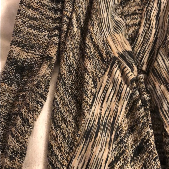 Cardigan - Picture 3 of 4